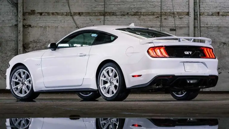 Ford Mustang Ice White Edition - 4