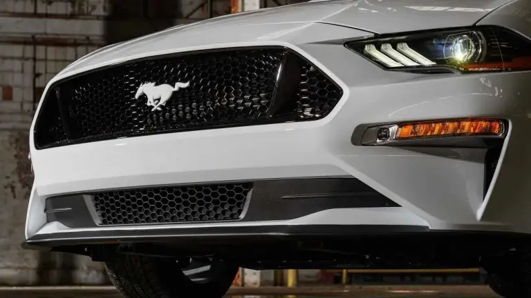 Ford Mustang Ice White Edition - 5