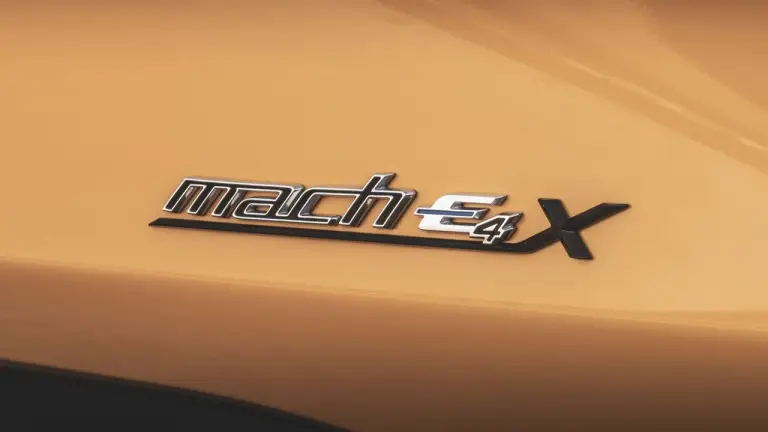 Ford Mustang Mach-E GT prova su strada - 13