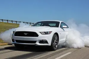 Ford Mustang MY2015