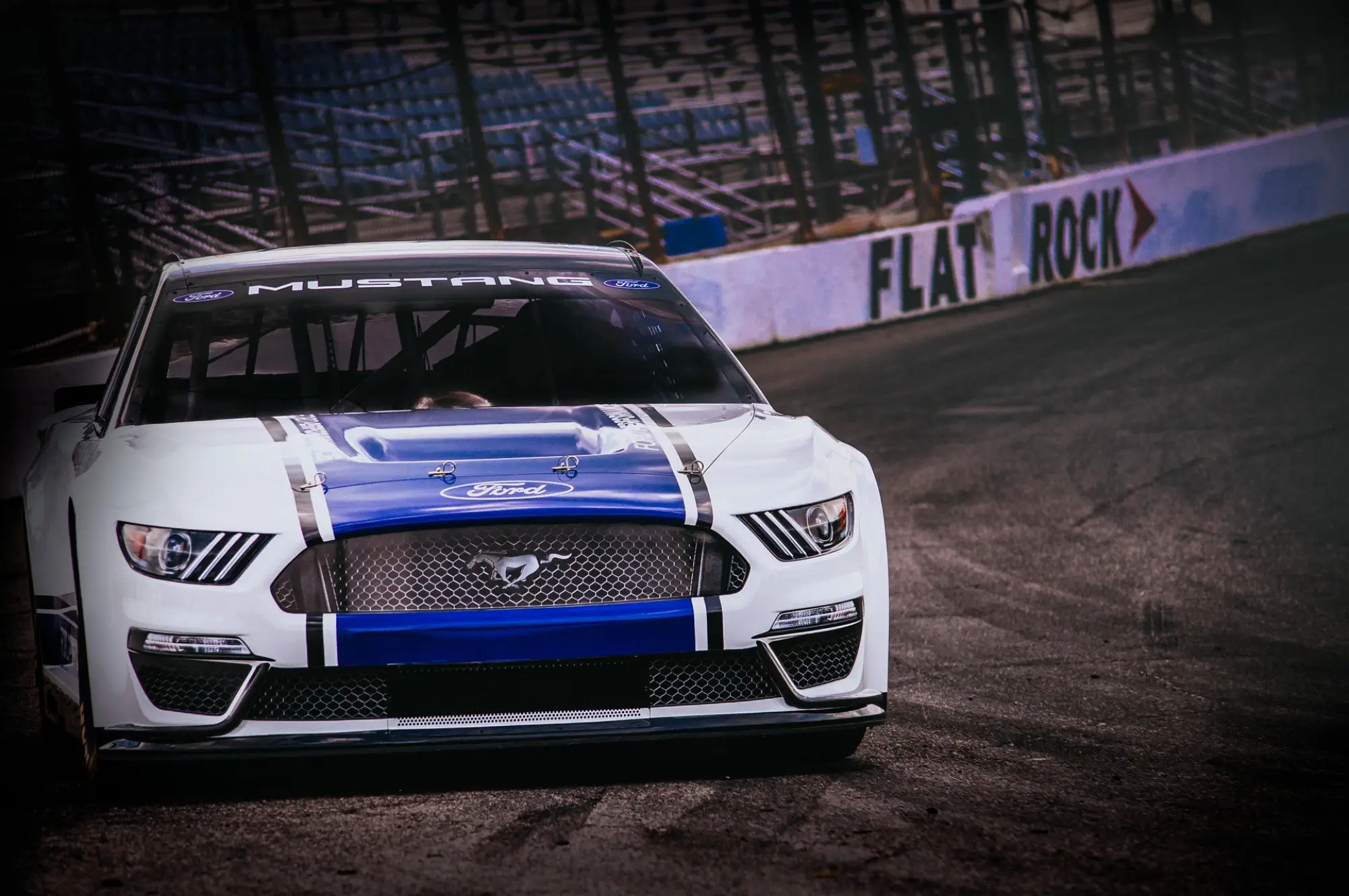 Ford Mustang Nascar - 12