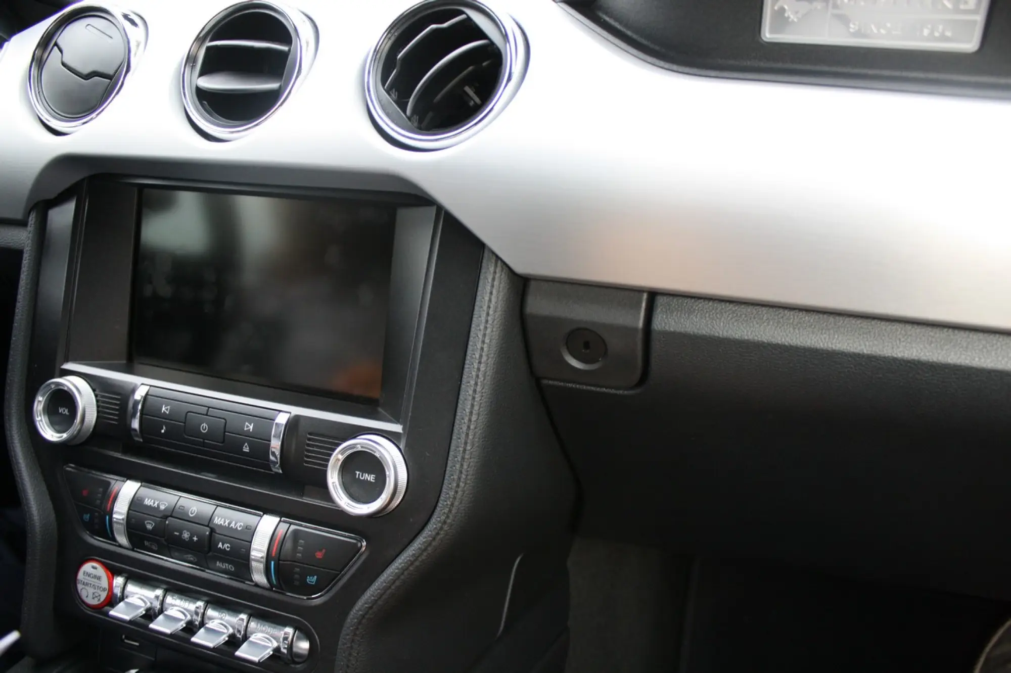 Ford Mustang - Primo Contatto - 46