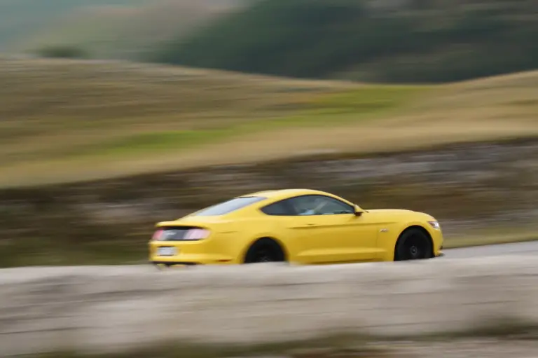 Ford Mustang - Primo Contatto - 99