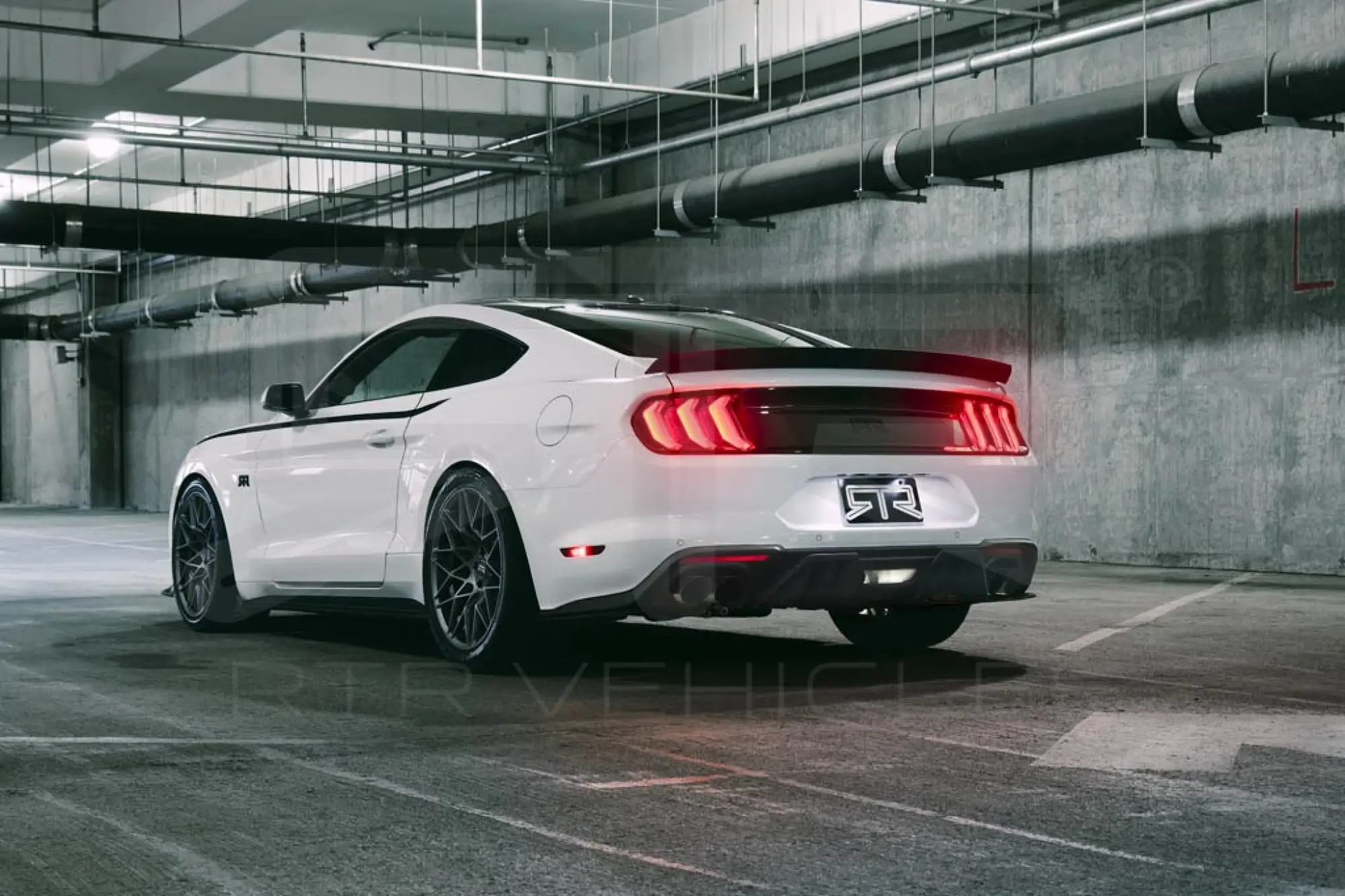 Ford Mustang RTR 2018 - 4