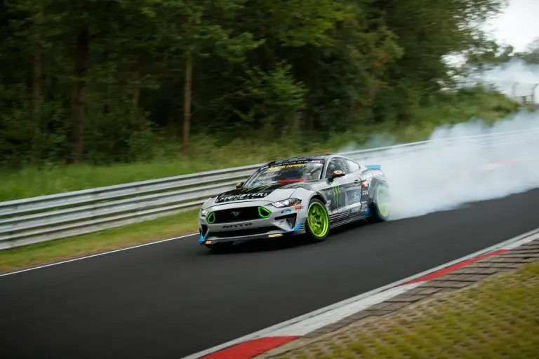 Ford Mustang RTR - Drift al Nurburgring - 4