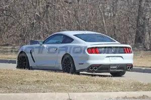 Ford Mustang Shelby GT350 - Foto Spia 07-04-2022 - 4