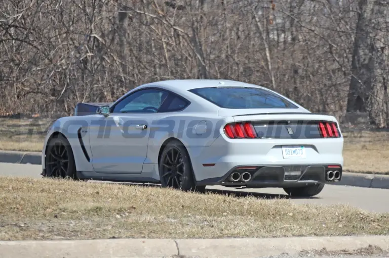 Ford Mustang Shelby GT350 - Foto Spia 07-04-2022 - 4
