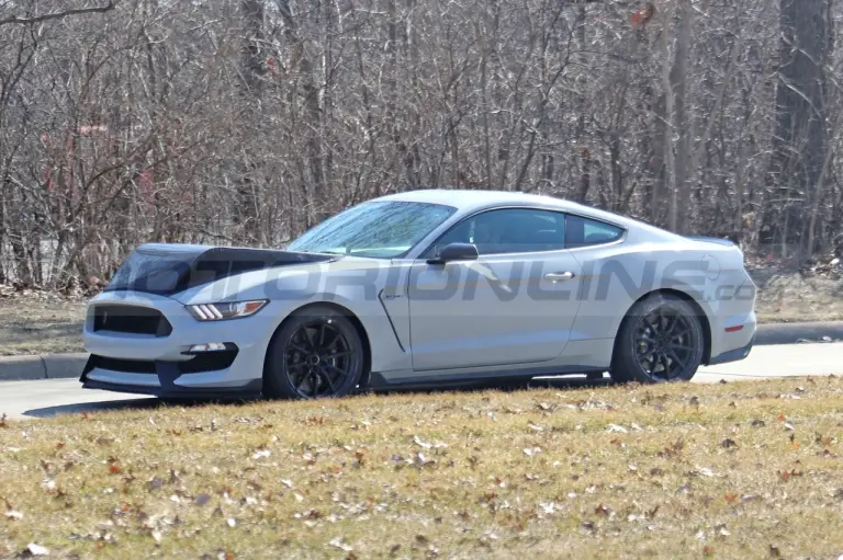 Ford Mustang Shelby GT350 - Foto Spia 07-04-2022 - 9