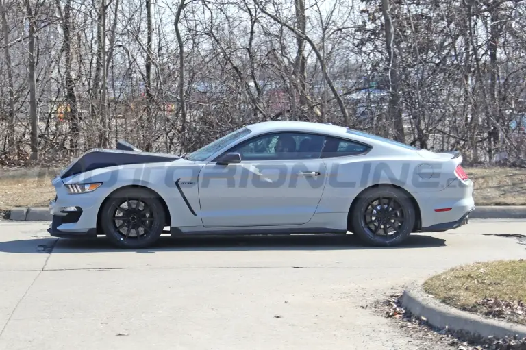 Ford Mustang Shelby GT350 - Foto Spia 07-04-2022 - 16