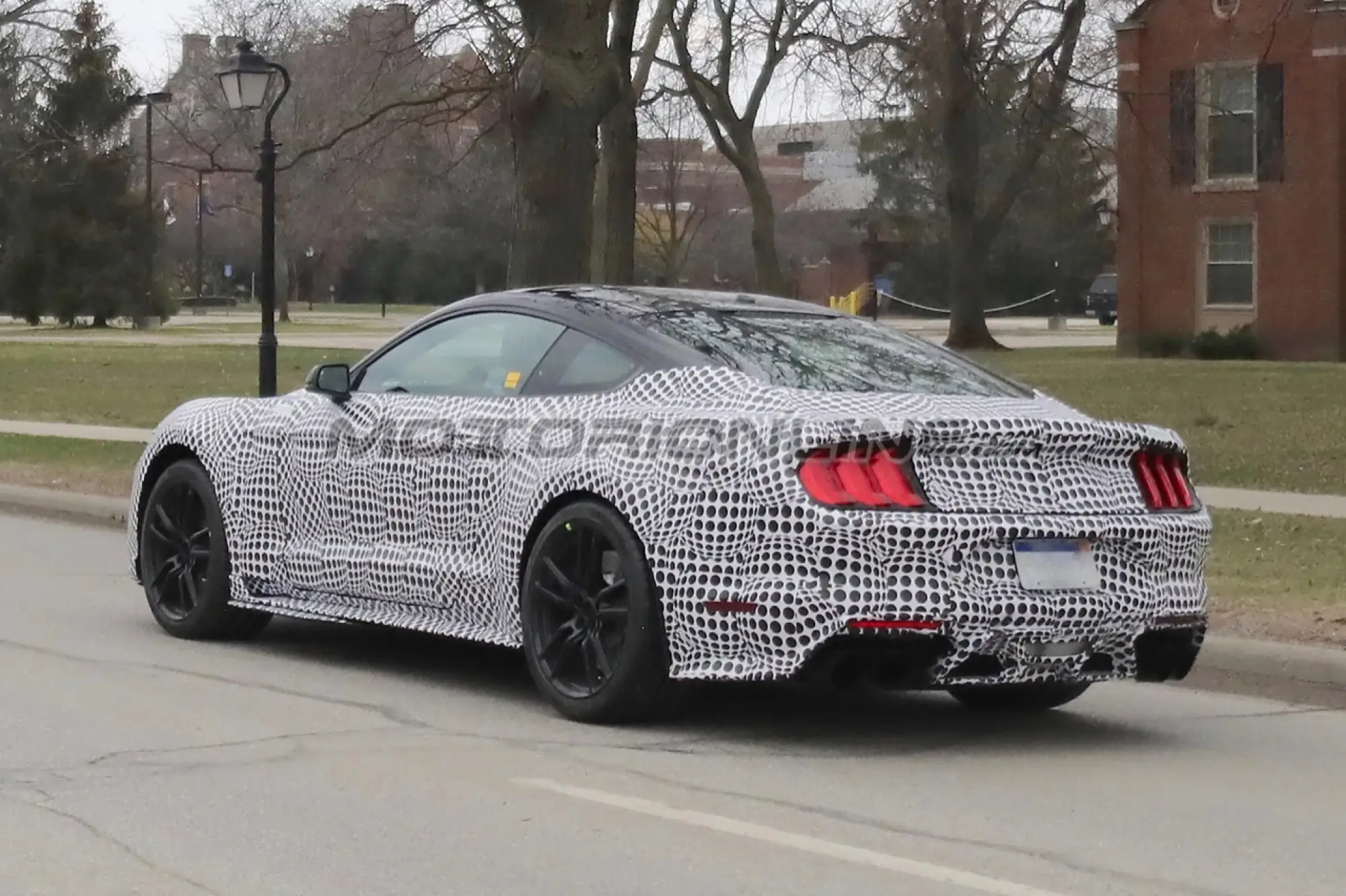 Ford Mustang Shelby GT500 - Foto spia 14-5-2018 - 16