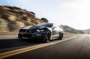 Ford Mustang Shelby GT500-H - Foto