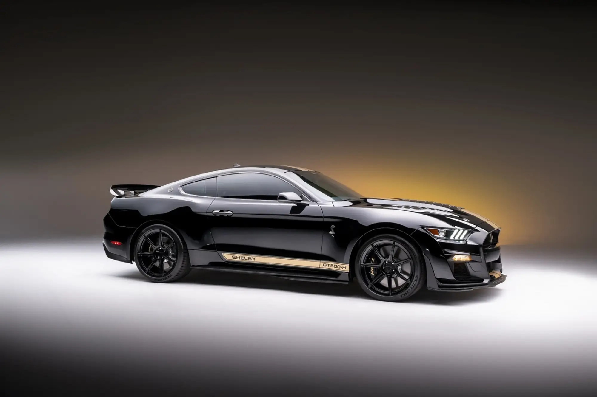 Ford Mustang Shelby GT500-H - Foto - 3