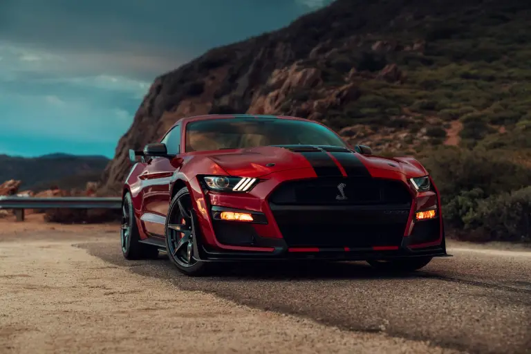 Ford Mustang Shelby GT500  - 27