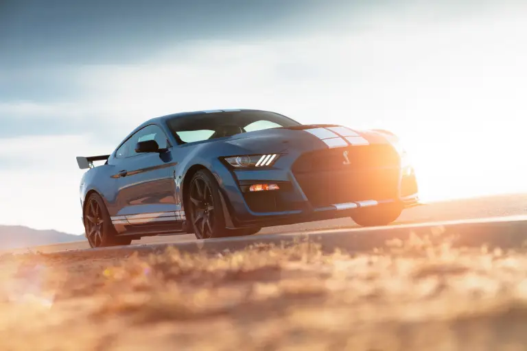 Ford Mustang Shelby GT500  - 65