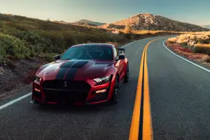 Ford Mustang Shelby GT500  - 9