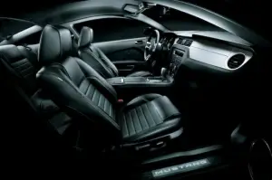 Ford Mustang V8 GT Coupe The Black