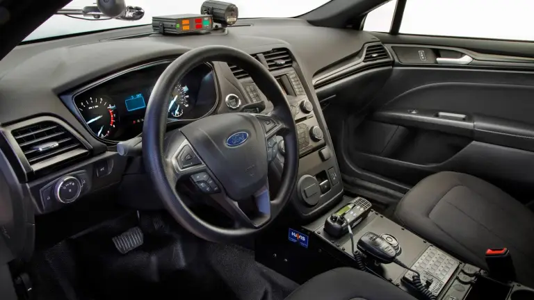 Ford Police Responder Hybrid Sedan - 3