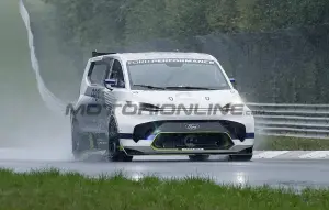 Ford Pro Electric SuperVan - Foto spia 14-09-2022 - 15