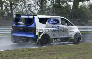 Ford Pro Electric SuperVan - Foto spia 14-09-2022 - 22