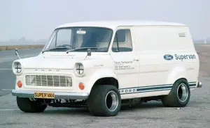 Ford Pro Electric SuperVan - Foto