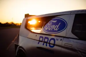 Ford Pro Electric SuperVan - Foto - 9