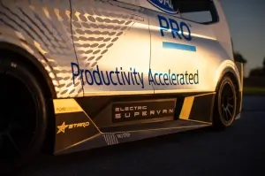 Ford Pro Electric SuperVan - Foto - 22