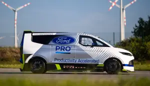 Ford Pro Electric SuperVan - Foto