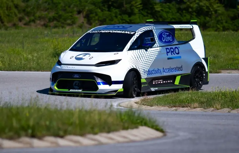 Ford Pro Electric SuperVan - Foto - 33