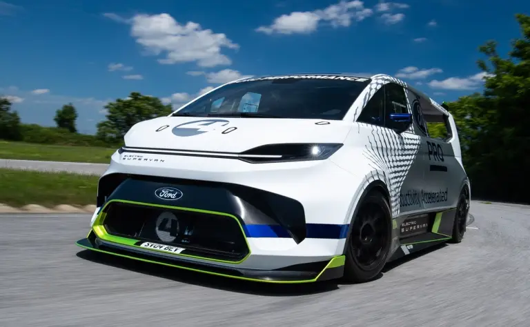 Ford Pro Electric SuperVan - Foto - 45