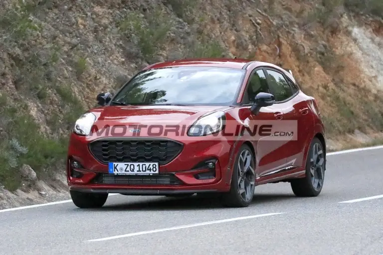 Ford Puma ST - Foto spia 20-2020 - 2