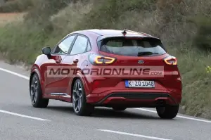 Ford Puma ST - Foto spia 20-2020