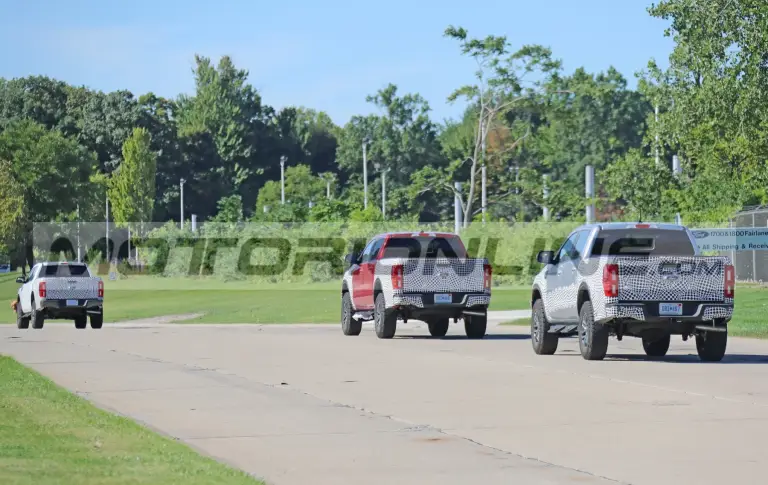 Ford Ranger Tremor 2021 - le prime foto spia - 7