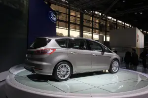 Ford S-Max - Salone di Parigi 2014