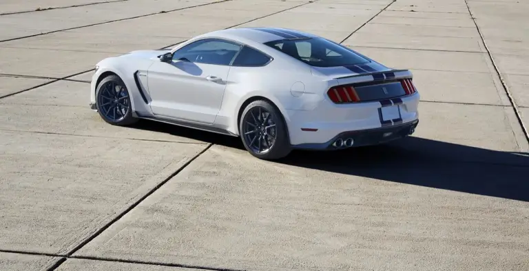 Ford Shelby GT350 Mustang MY 2016 - 32