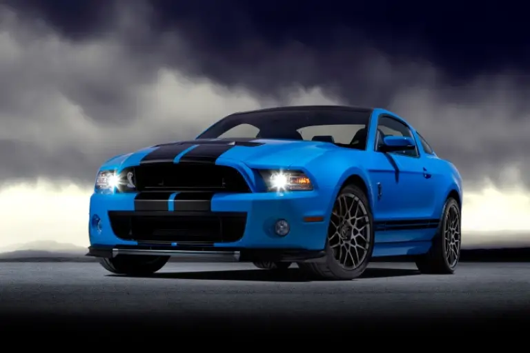 Ford Shelby GT500 - 4