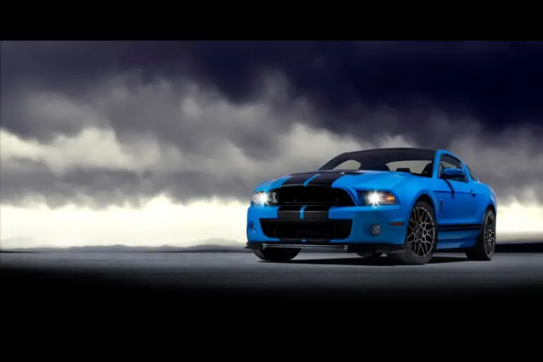 Ford Shelby GT500 - 5