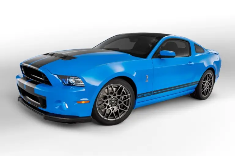 Ford Shelby GT500 - 6