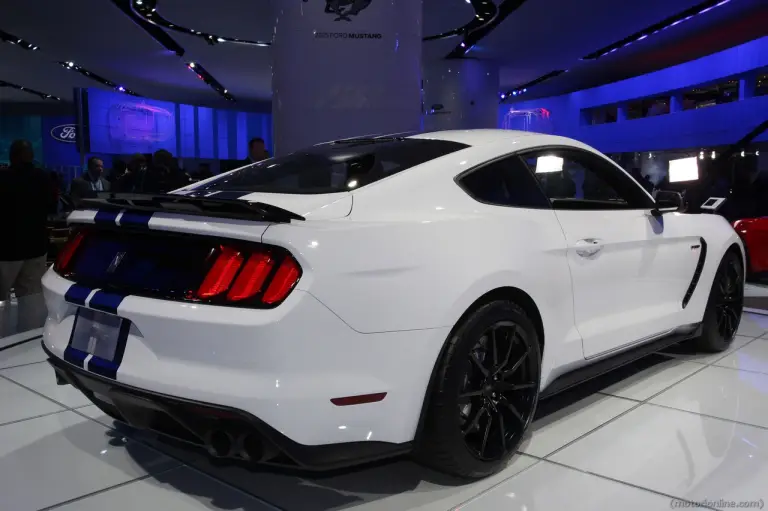 Ford Shelby Mustang GT 350R - Salone di Detroit 2015 - 3