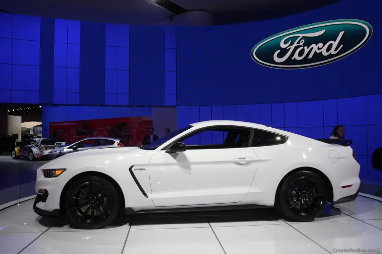 Ford Shelby Mustang GT 350R - Salone di Detroit 2015 - 4