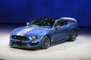 Ford Shelby Mustang GT 350R - Salone di Detroit 2015 - 11