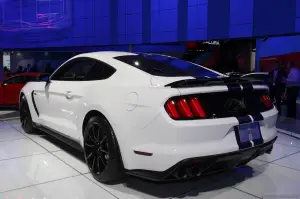 Ford Shelby Mustang GT 350R - Salone di Detroit 2015 - 13