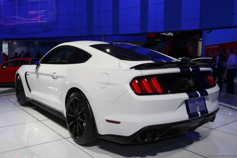 Ford Shelby Mustang GT 350R - Salone di Detroit 2015 - 13