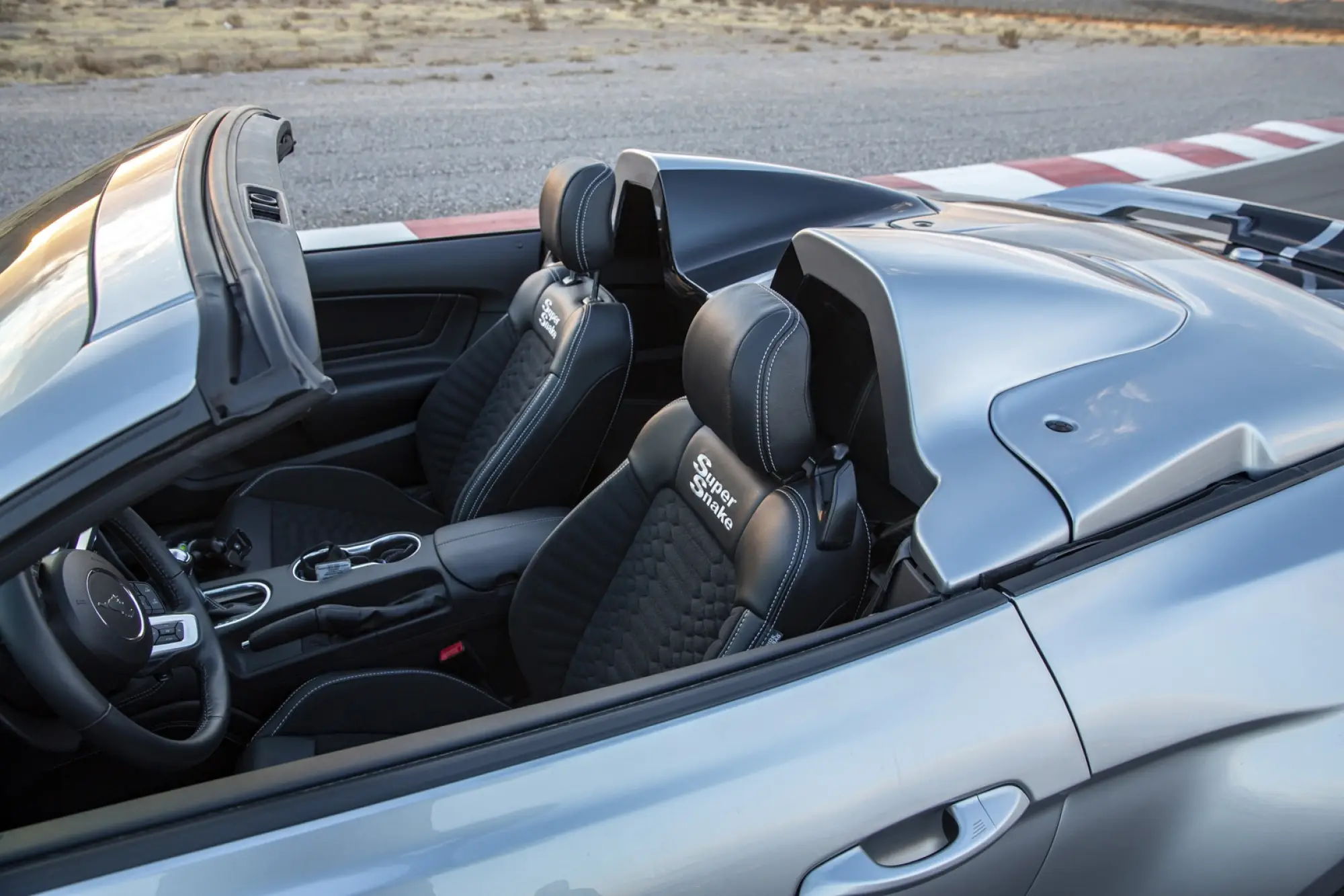 Ford Shelby Super Snake Speedster - 21