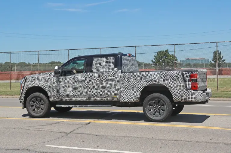 Ford Super Duty 2023 - Foto Spia 24-06-2022 - 6