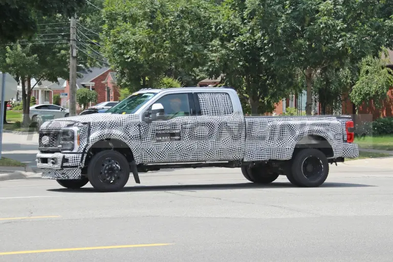 Ford Super Duty King Ranch 2023 - Foto Spia 14-07-2022 - 2