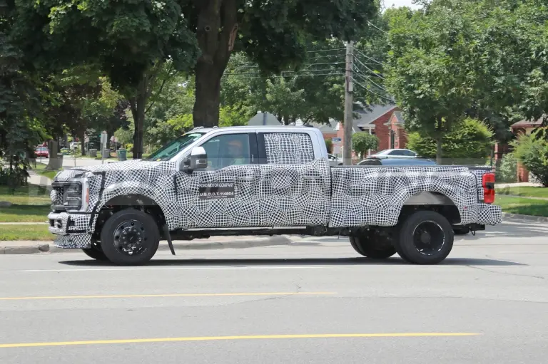 Ford Super Duty King Ranch 2023 - Foto Spia 14-07-2022 - 1