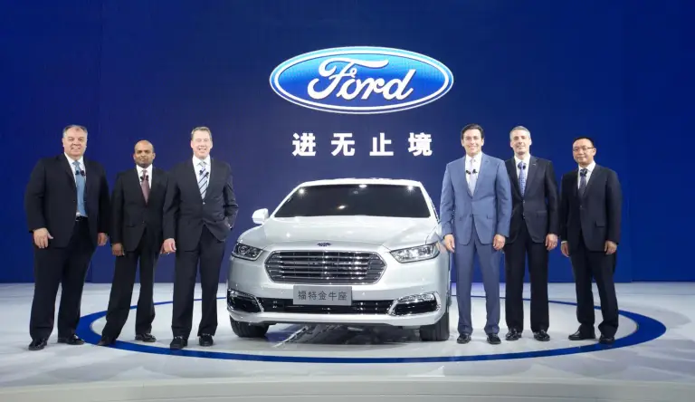 Ford Taurus 2016 - Salone di Shanghai 2015 - 1