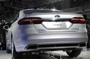 Ford Taurus 2016 - Salone di Shanghai 2015