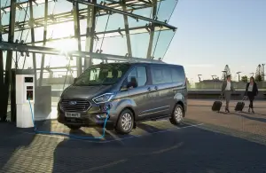 Ford Tourneo Custom Plug-in Hybrid - Foto ufficiali - 1