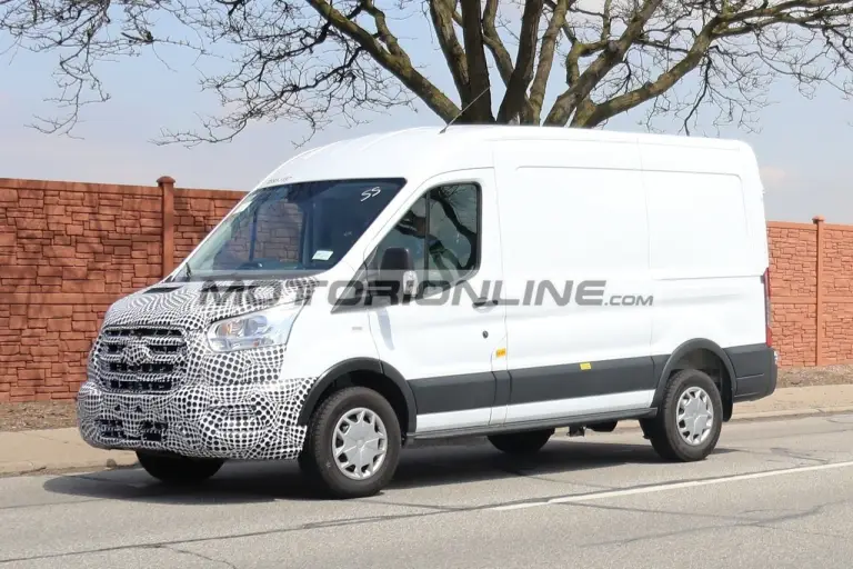 Ford Transit 2019 - Foto spia 30-4-2018 - 2